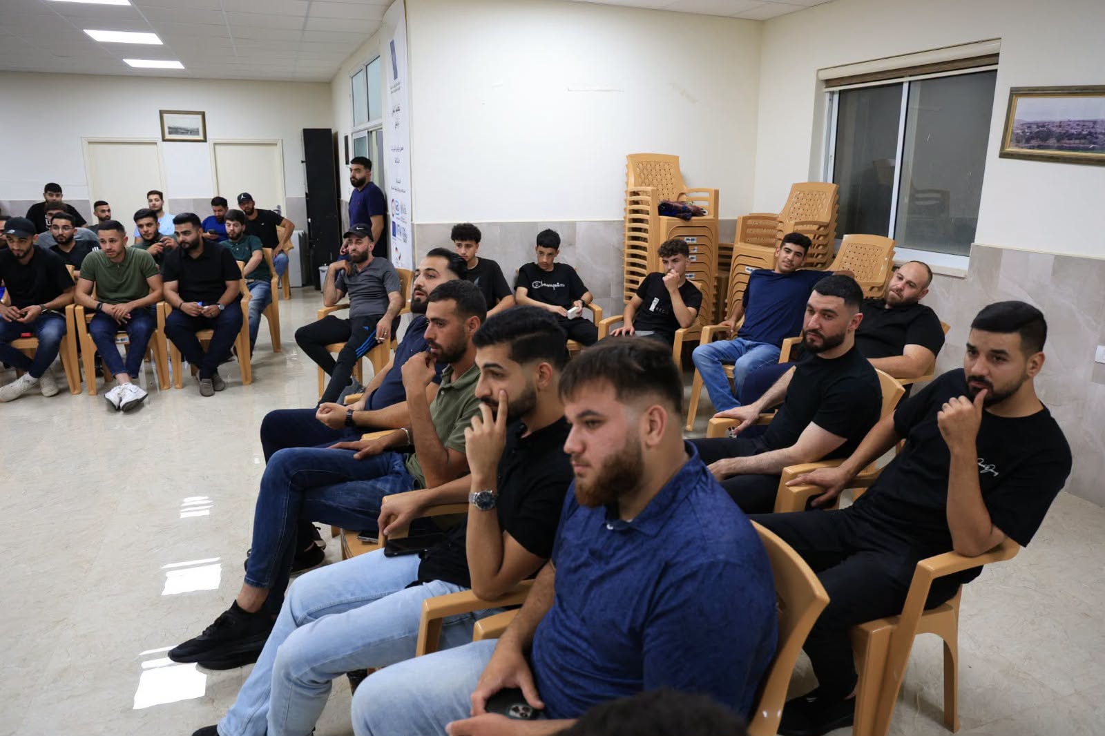 لقاء مجتمعي في بلدية دير دبوان